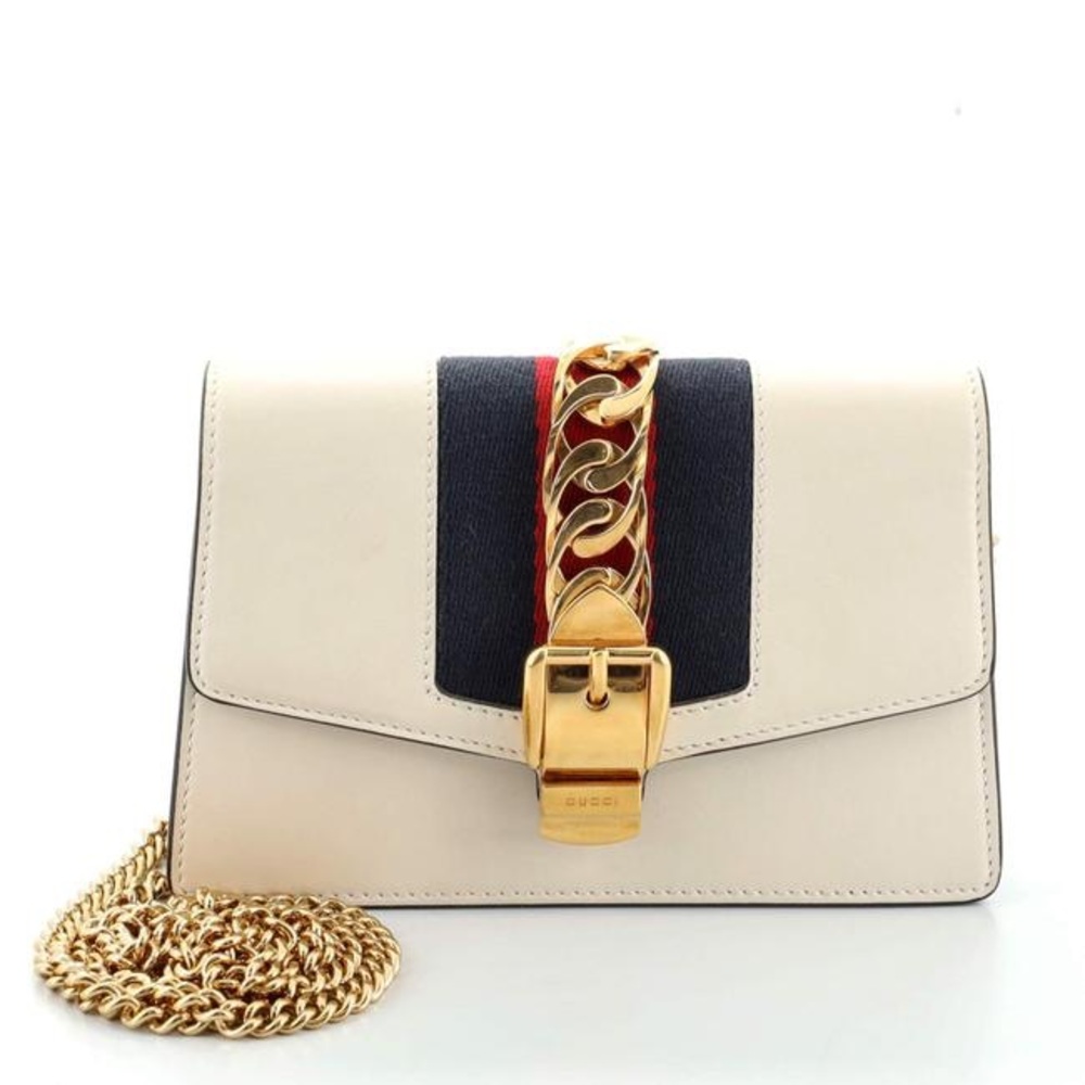 Gucci
Sylvie Chain Shoulder Leather Super Mini Cross Body Bag